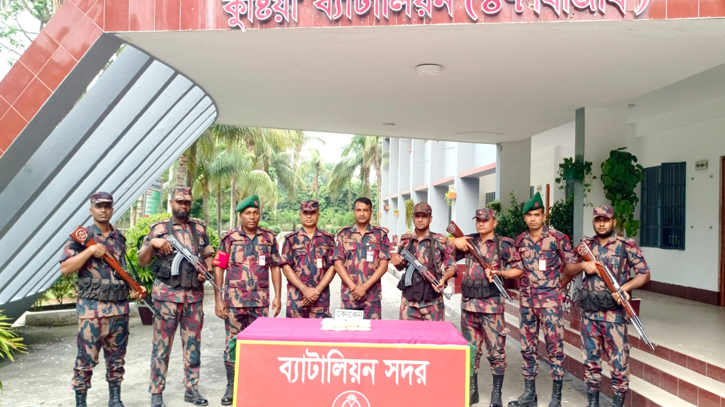 BGB seizes 2.5 kg cocaine on Khulna-bound train in Kushtia