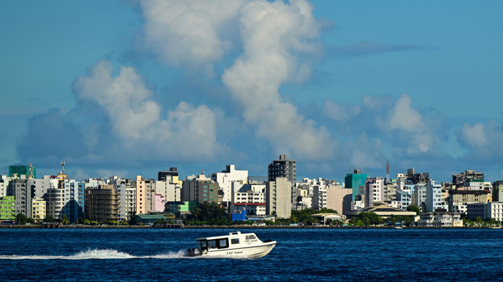 Cash-strapped Maldives says no need for IMF bailout