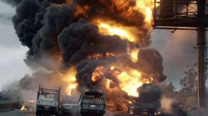 48 killed in fuel tanker collision in Nigeria