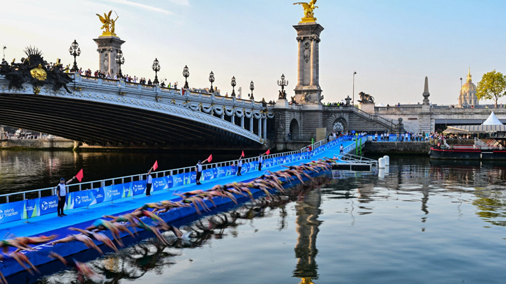 Olympics organisers cancel first triathlon training over Seine pollution