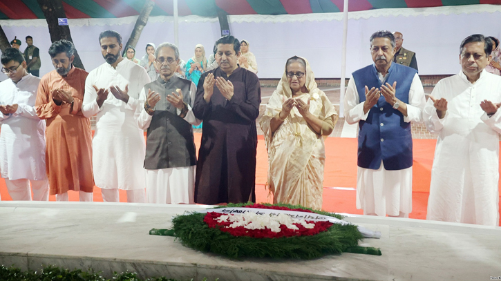 PM offers prayers at Bangabandhu’s mausoleum at Tungipara