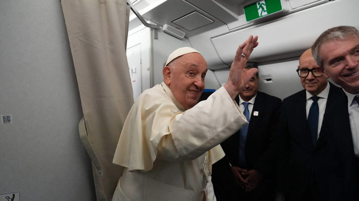 Pope arrives in Indonesia, first stop of four-nation tour