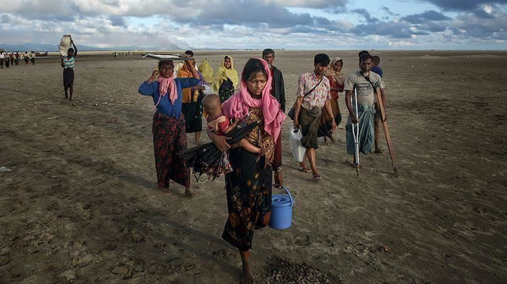 Conflict in Myanmar displaces 300,000 Rohingya, others in Rakhine