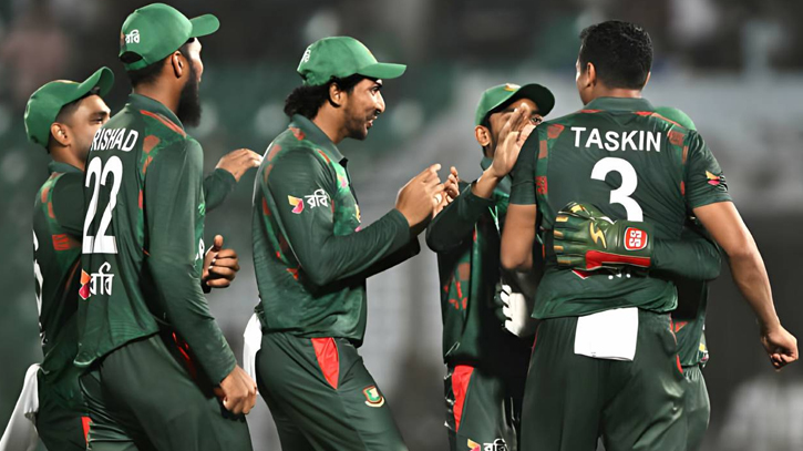 Bangladesh bowl in series deciding 3rd ODI against Sri Lanka