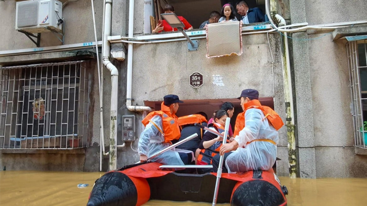 11 missing as storms strike south China