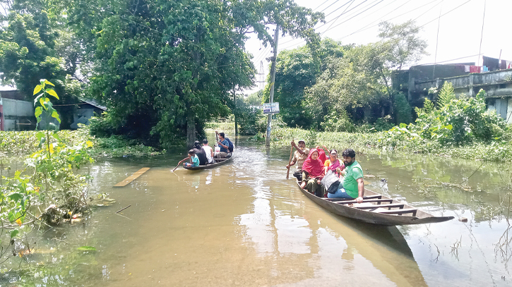 Slow water recession traps nine lakh people in low-lying areas