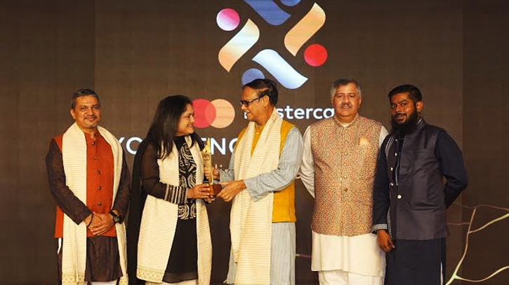 bKash wins ‘Mastercard Excellence Award’ in digital business