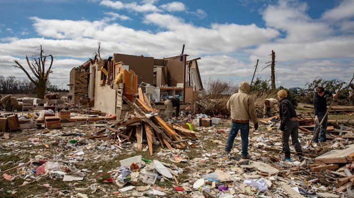 Death toll climbs to 21 after tornadoes, storms buffet US