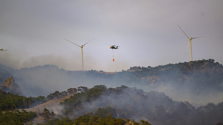 Turkey battles forest fires for third day