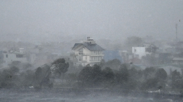 Super Typhoon caused three dead in Vietnam