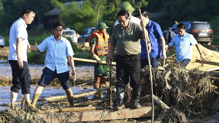 Vietnam typhoon death toll rises to 233