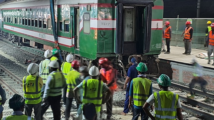 Dhaka’s rail link with northern region resumes after 4 hrs