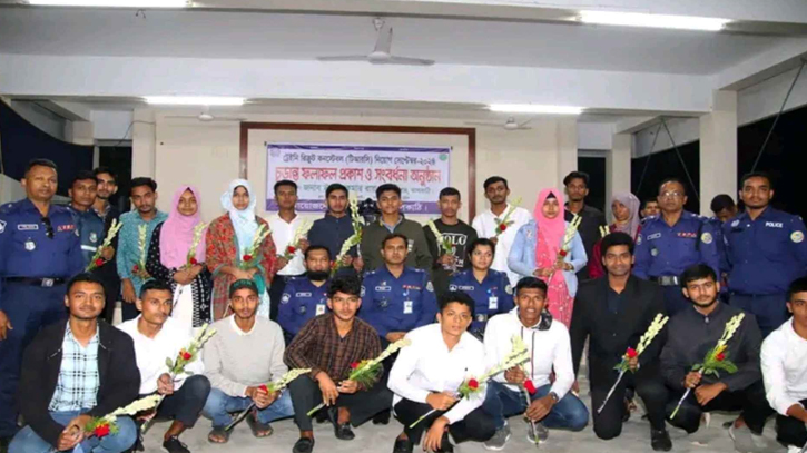 ঝালকাঠিতে মেধা ও যোগ্যতায় পুলিশে নিয়োগ পাচ্ছেন ২০ জন